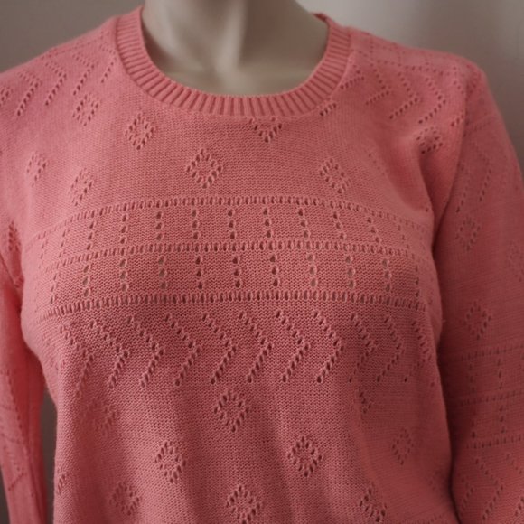 🌹 2/$20, 3/$28 Vintage bell sleeve pink knit sweater - Picture 10 of 11
